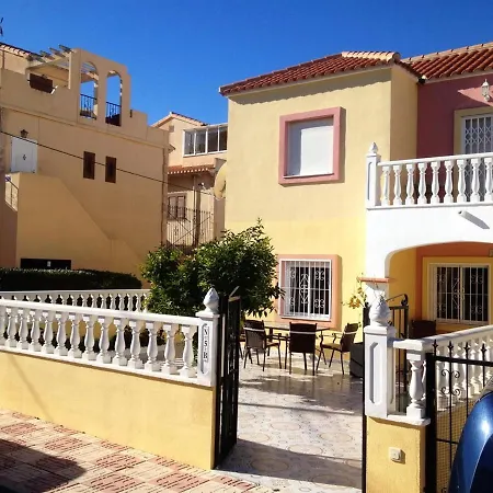 Modern Oasis: With Shared Pool * Torrevieja