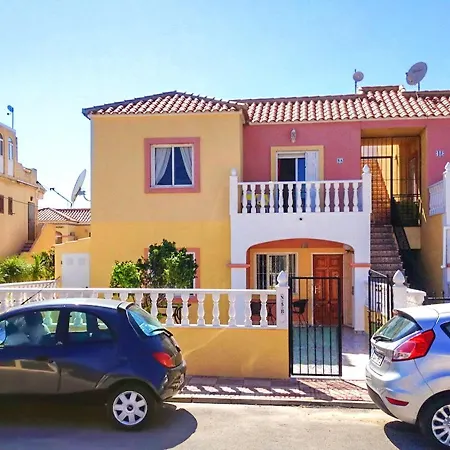 Modern Oasis: With Shared Pool Apartment Torrevieja